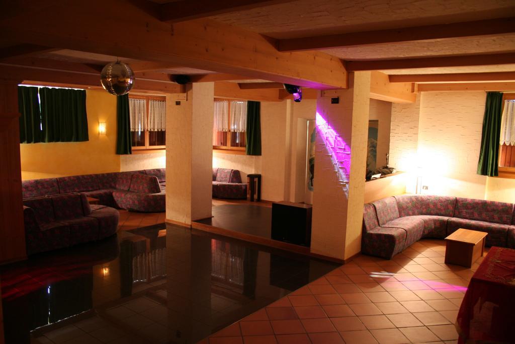 Hotel Milano Piazzatorre Exterior photo